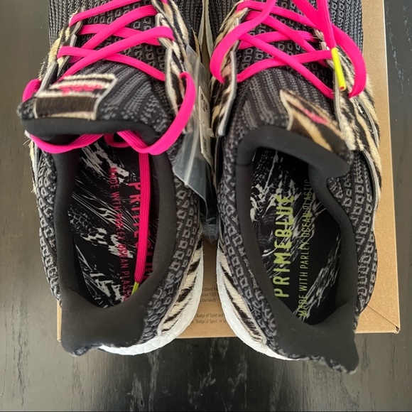 ?New? ADIDAS Ultraboost DNA Zebra Shoes